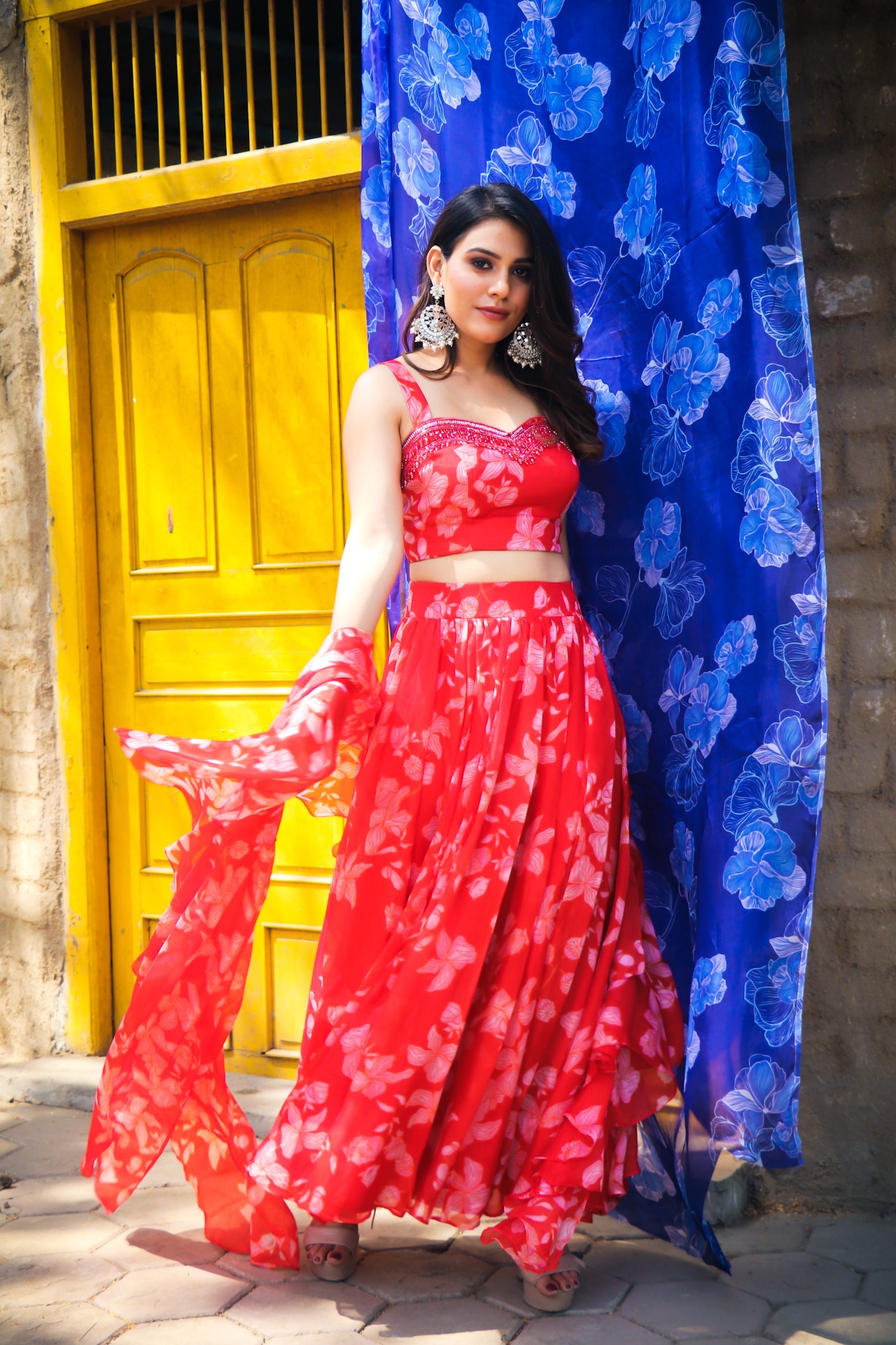 lehenga, handwork blouse & rufflr dupatta